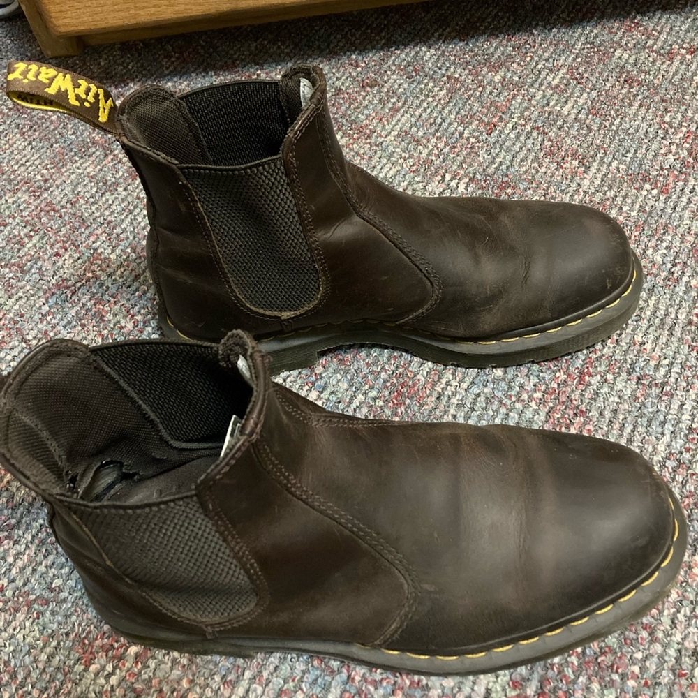 Dr Marten’s brown Chelsea boot, US M 10